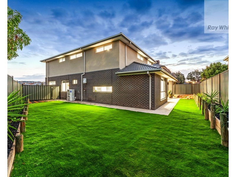 5 Freshwater Drive, Craigieburn VIC 3064