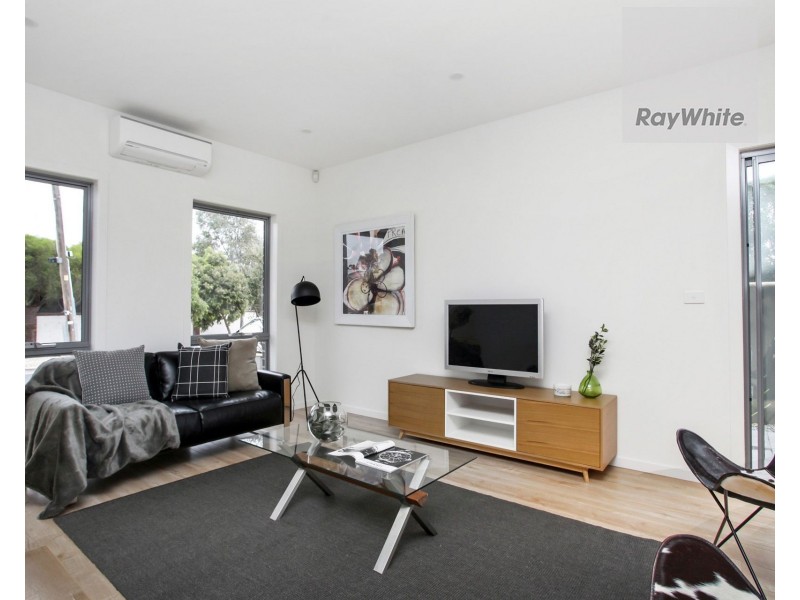 1/8 Warwick Place, Tullamarine VIC 3043