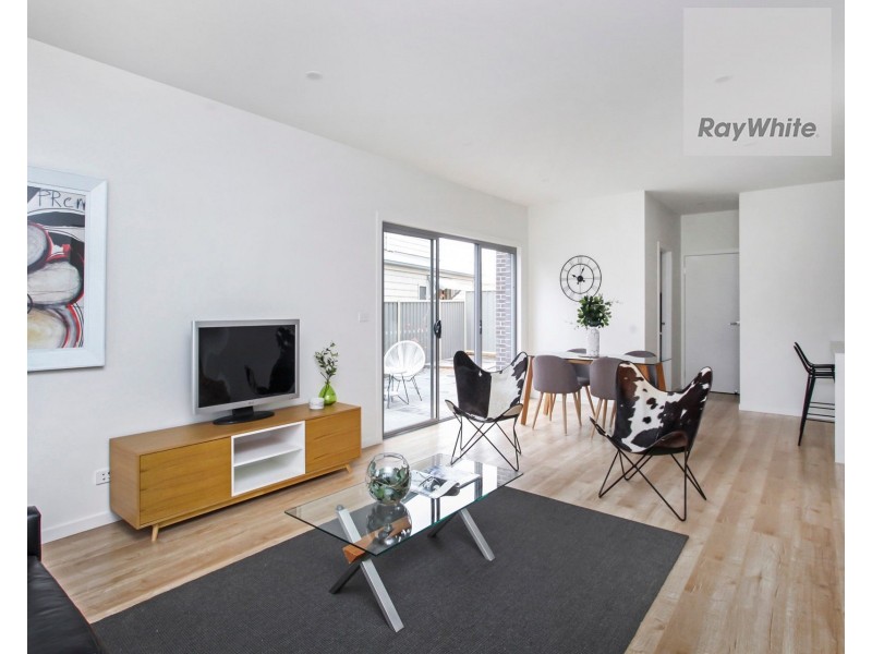 1/8 Warwick Place, Tullamarine VIC 3043