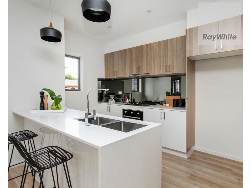 1/8 Warwick Place, Tullamarine VIC 3043