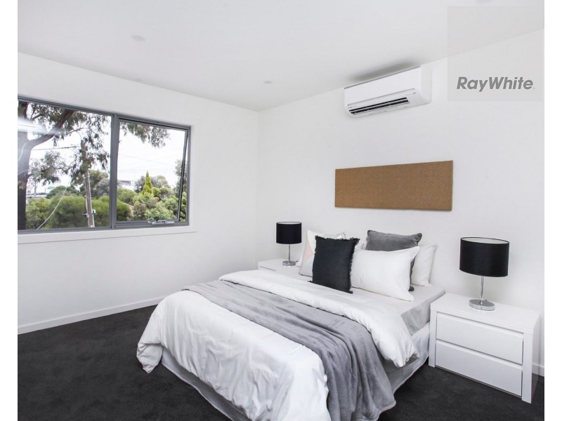 1/8 Warwick Place, Tullamarine VIC 3043