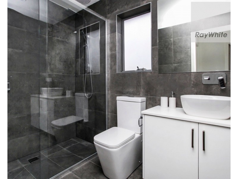 1/8 Warwick Place, Tullamarine VIC 3043