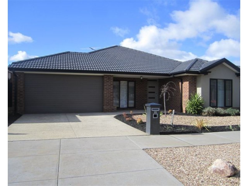 23 Middlesborough Drive, Craigieburn VIC 3064