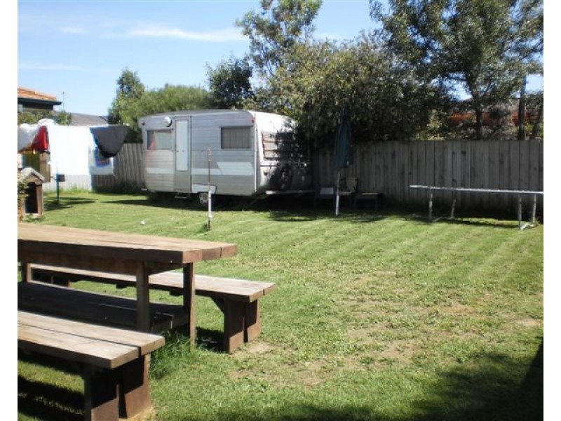 22 Yarcombe Crescent, Craigieburn VIC 3064