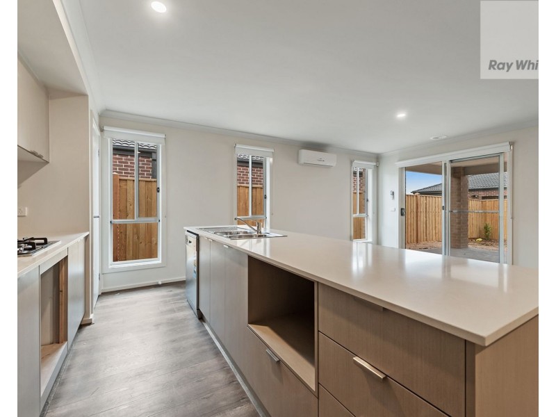 7 Canning Drive, Mickleham VIC 3064