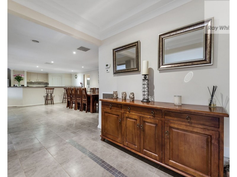 9 Serendip Crescent, Greenvale VIC 3059