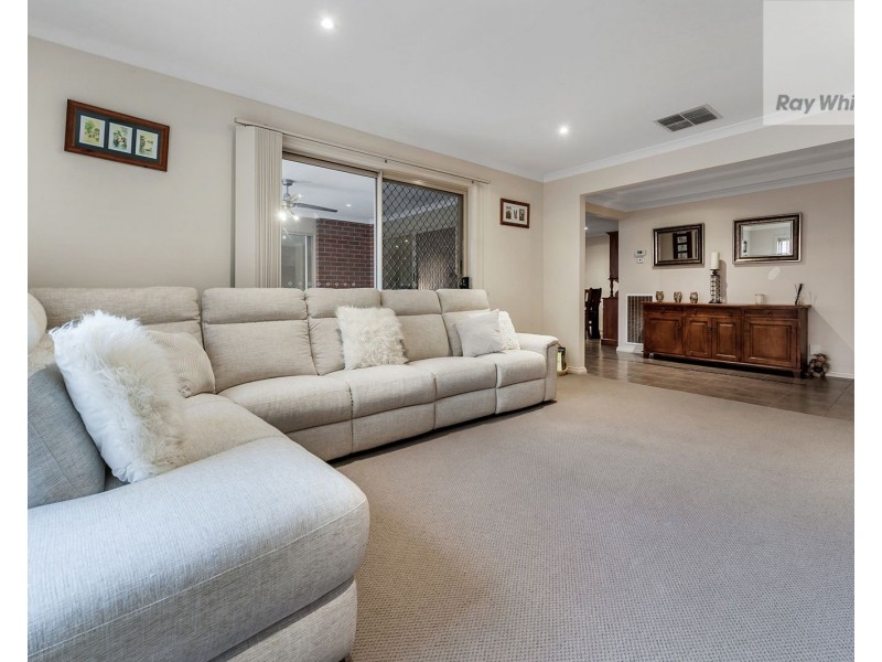 9 Serendip Crescent, Greenvale VIC 3059