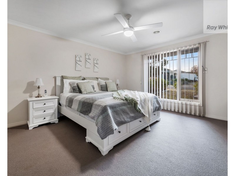 9 Serendip Crescent, Greenvale VIC 3059