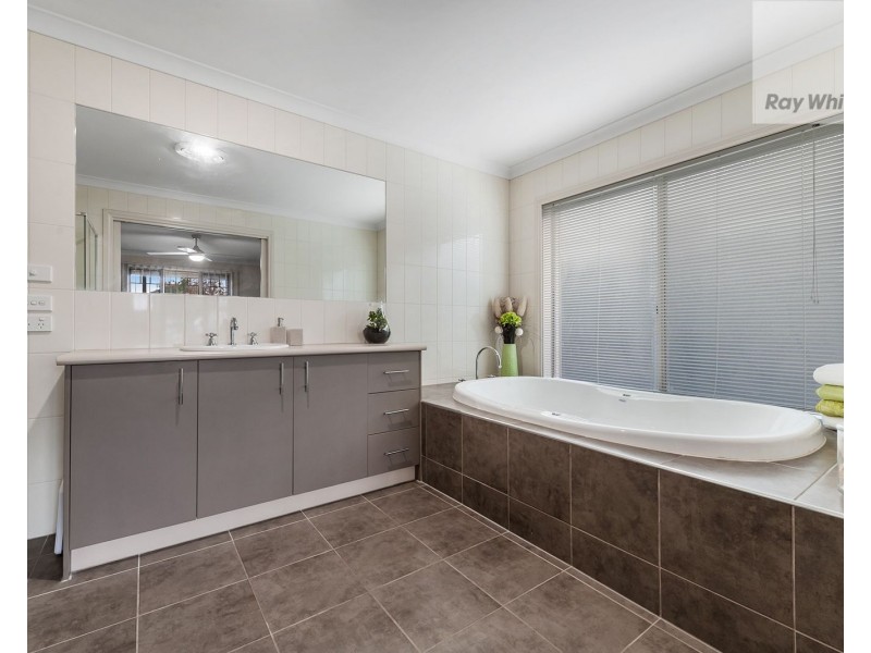 9 Serendip Crescent, Greenvale VIC 3059