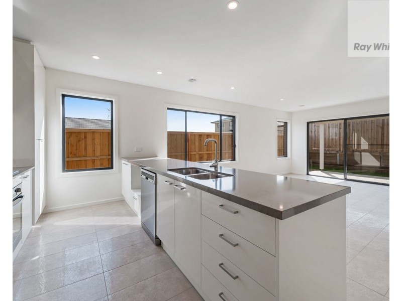 14 Mietta Terrace, Greenvale VIC 3059