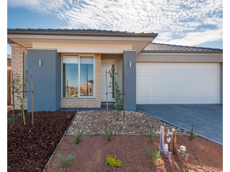 21 Stettler Boulevard, Mickleham VIC 3064