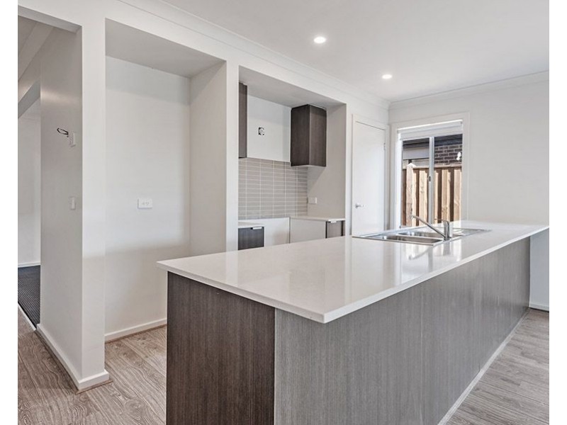 21 Stettler Boulevard, Mickleham VIC 3064