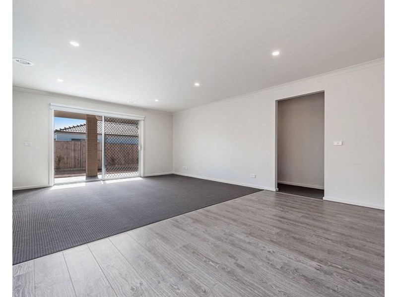 21 Stettler Boulevard, Mickleham VIC 3064