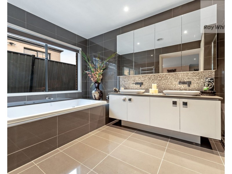 20 Baronial Way, Craigieburn VIC 3064
