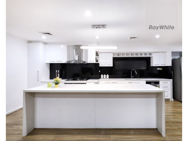 15 Lancaster Court, Greenvale VIC 3059