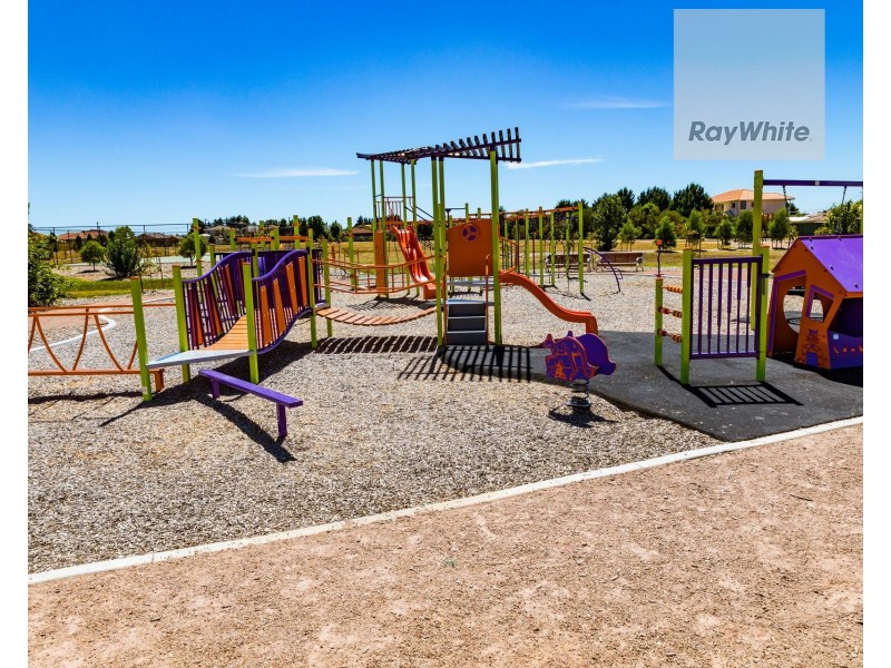 15 Lancaster Court, Greenvale VIC 3059