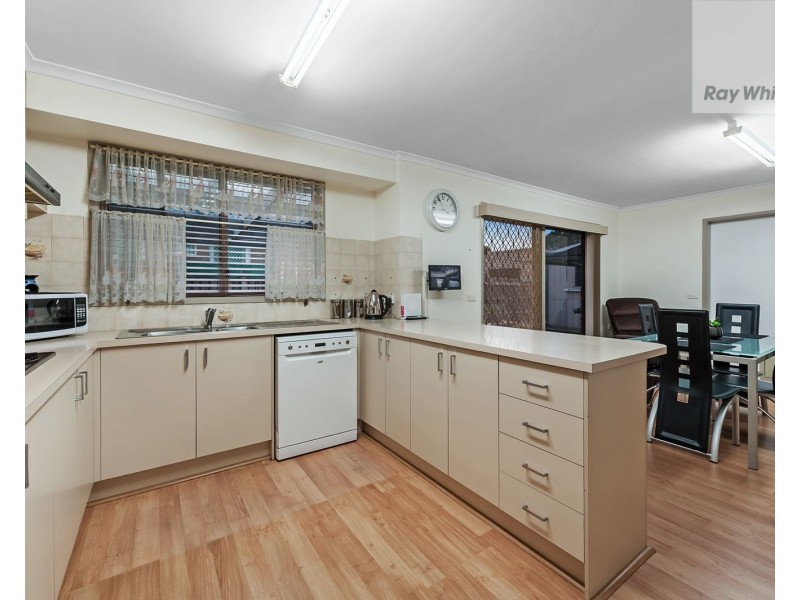 2 Yatton Place, Craigieburn VIC 3064