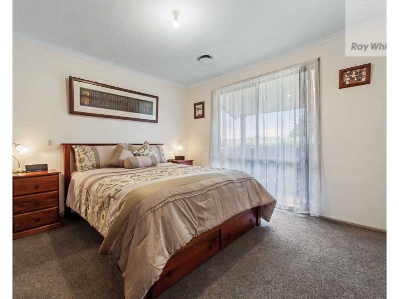 2 Yatton Place, Craigieburn VIC 3064