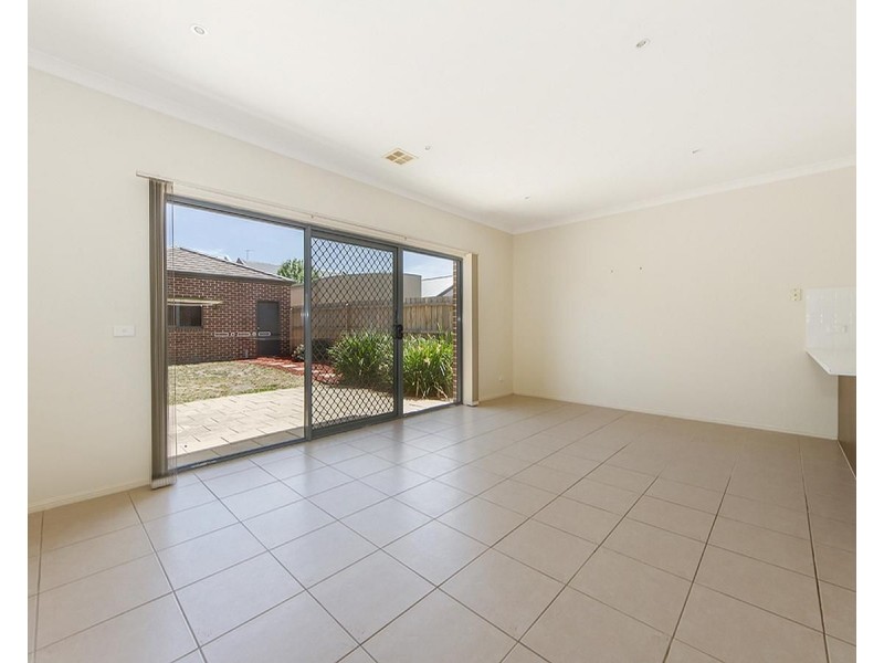 70 Hamilton Hume Parade, Craigieburn VIC 3064