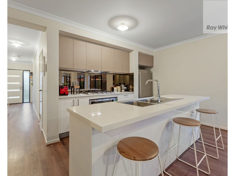 4 Mountleigh Circuit, Craigieburn VIC 3064