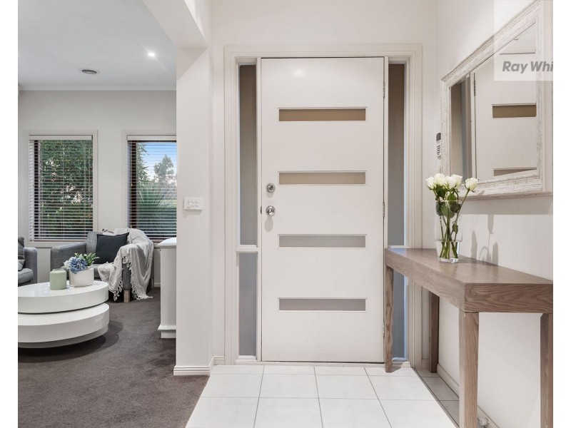 5 Osprey Place, Craigieburn VIC 3064
