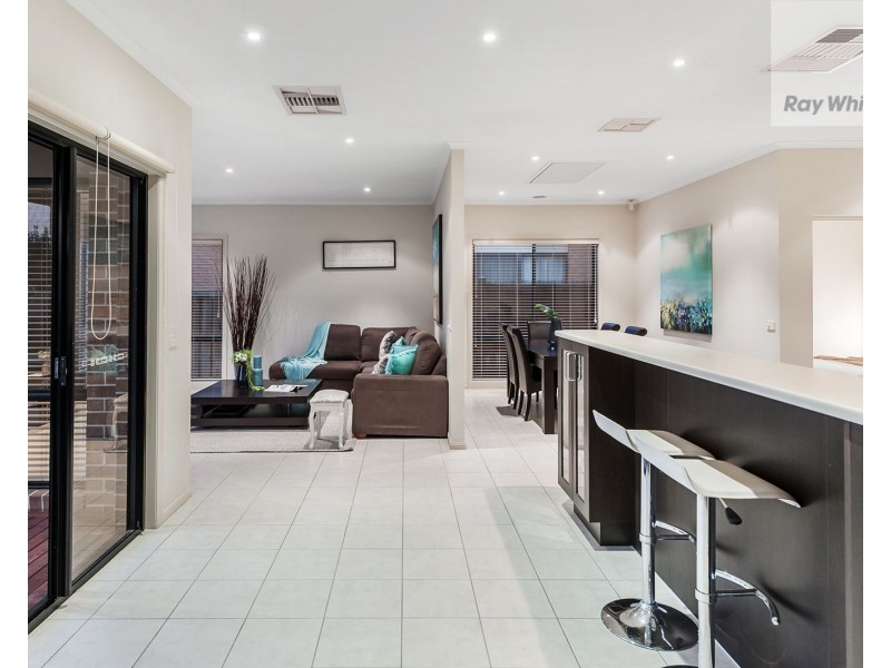 5 Osprey Place, Craigieburn VIC 3064