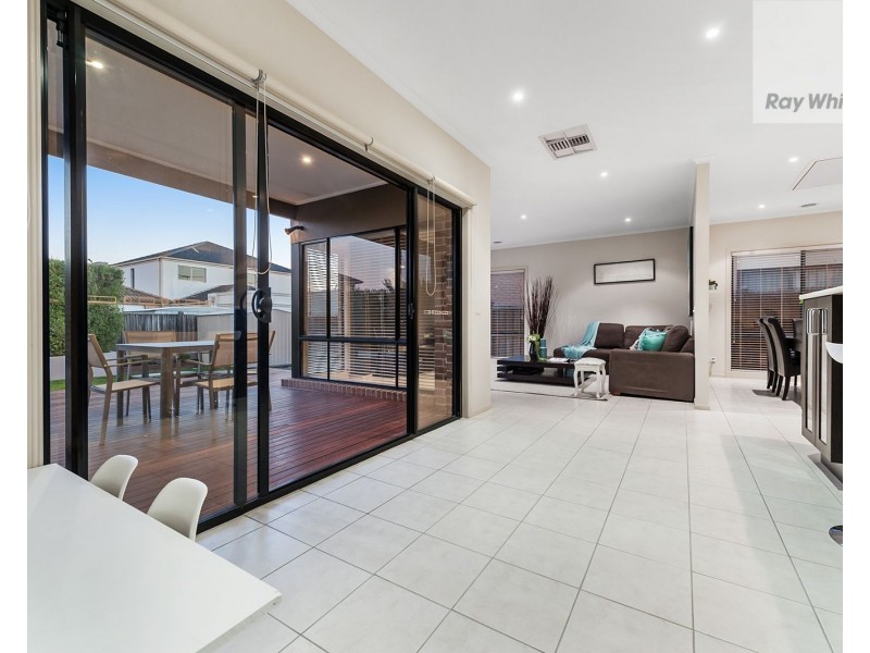 5 Osprey Place, Craigieburn VIC 3064