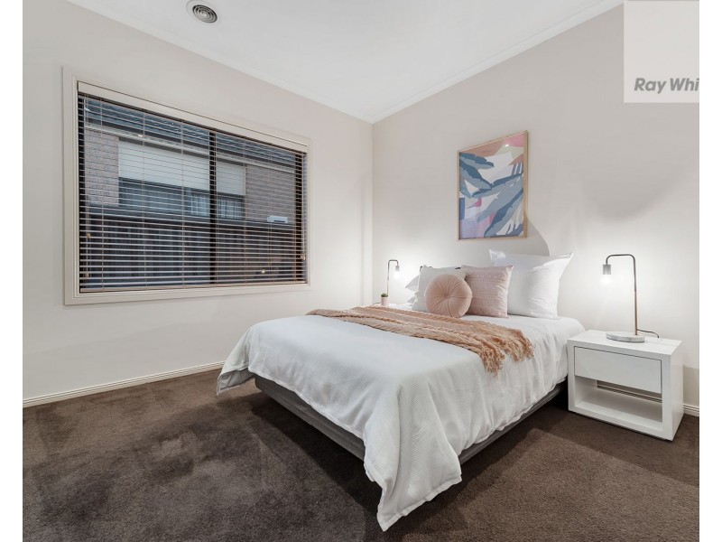 5 Osprey Place, Craigieburn VIC 3064