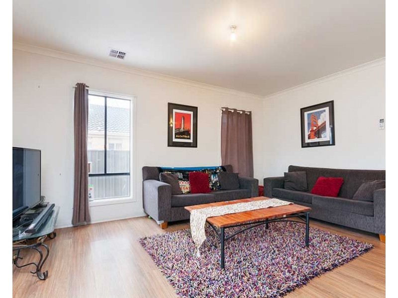 25 Gippsland Way, Craigieburn VIC 3064