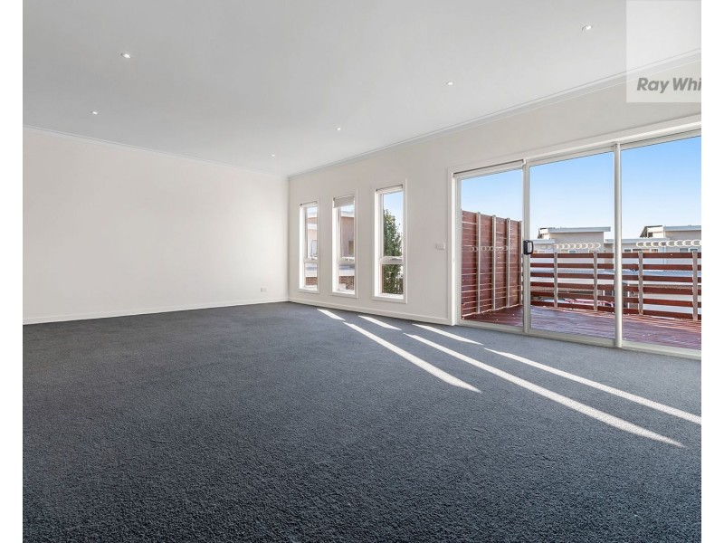 6 Jarrah Place, Craigieburn VIC 3064