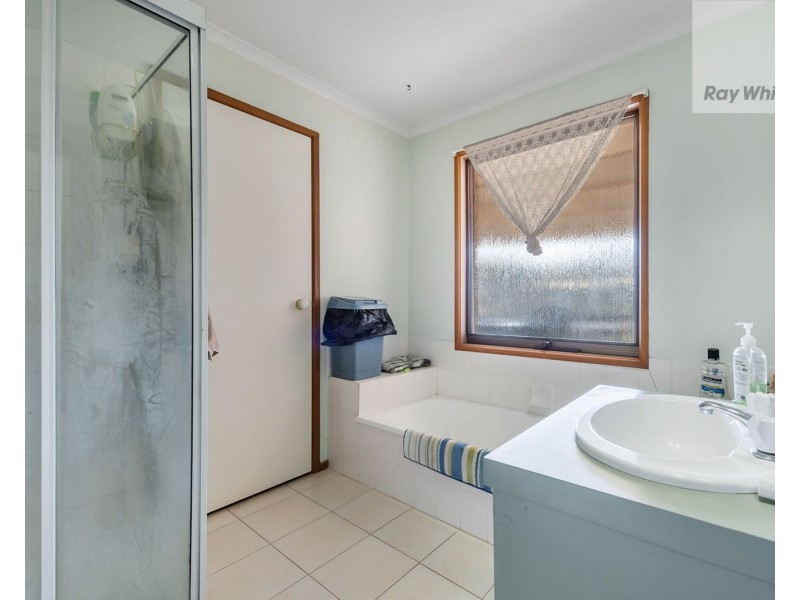 27 Banbury Crescent, Craigieburn VIC 3064
