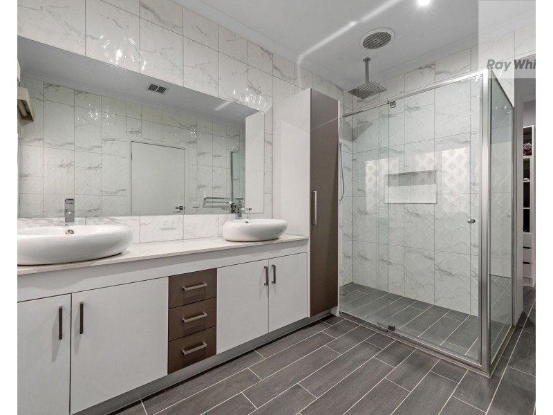 3 Pearce Way, Craigieburn VIC 3064