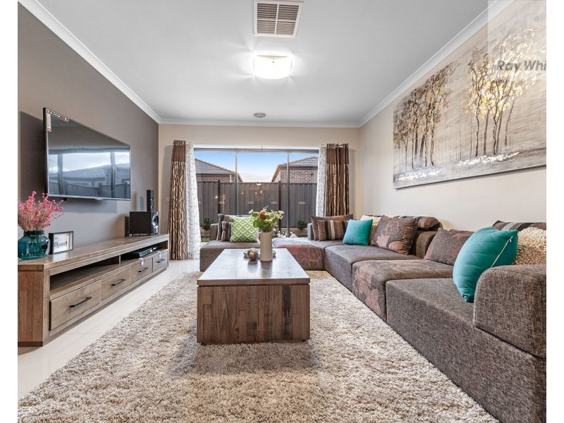 10 Admiration Drive, Craigieburn VIC 3064