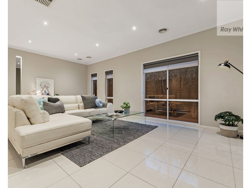 25 Hedges Street, Craigieburn VIC 3064