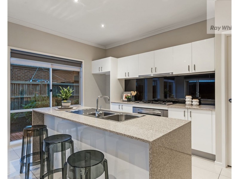 25 Hedges Street, Craigieburn VIC 3064