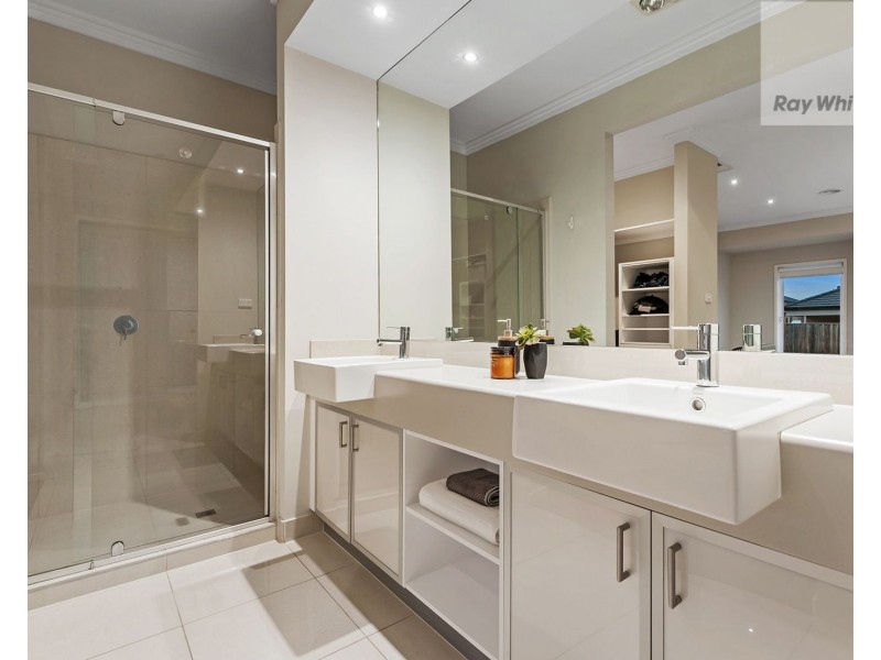 25 Hedges Street, Craigieburn VIC 3064