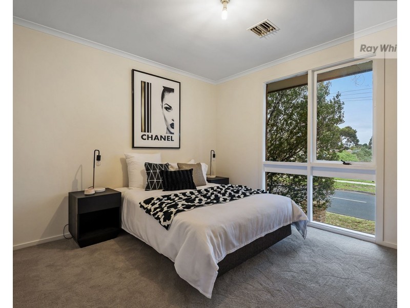 2 Enfield Place, Craigieburn VIC 3064