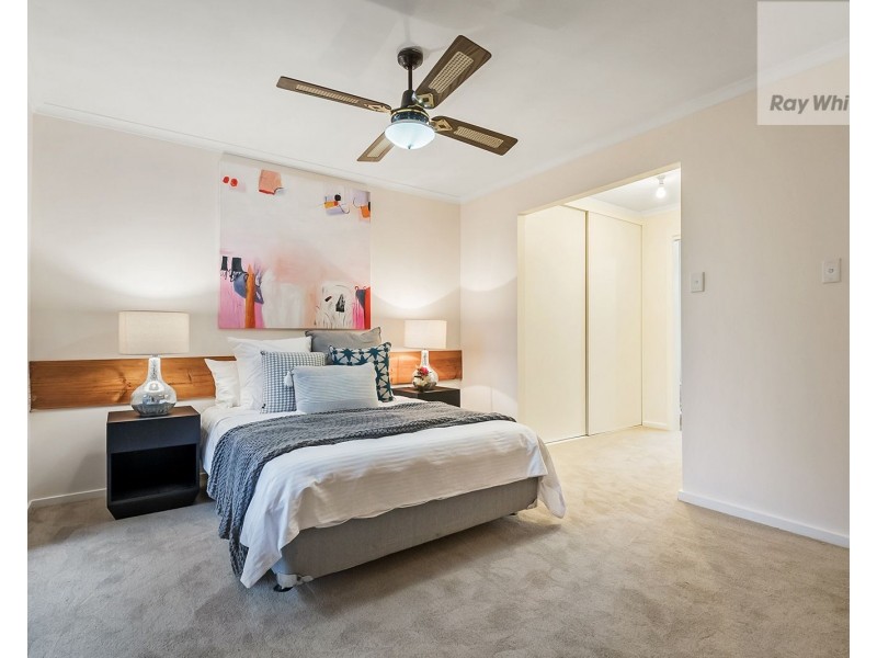 2 Enfield Place, Craigieburn VIC 3064