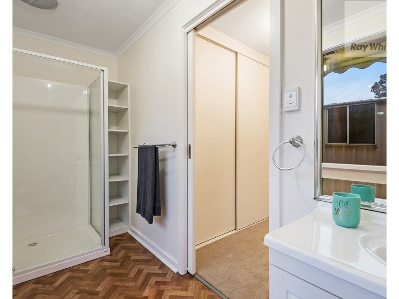 2 Enfield Place, Craigieburn VIC 3064