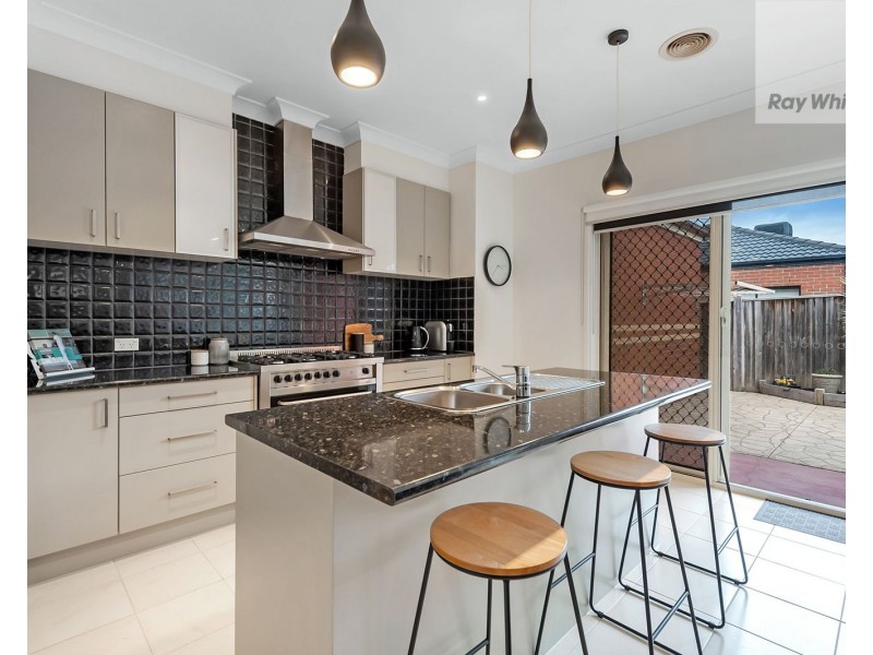 35 Bellfield Drive, Craigieburn VIC 3064