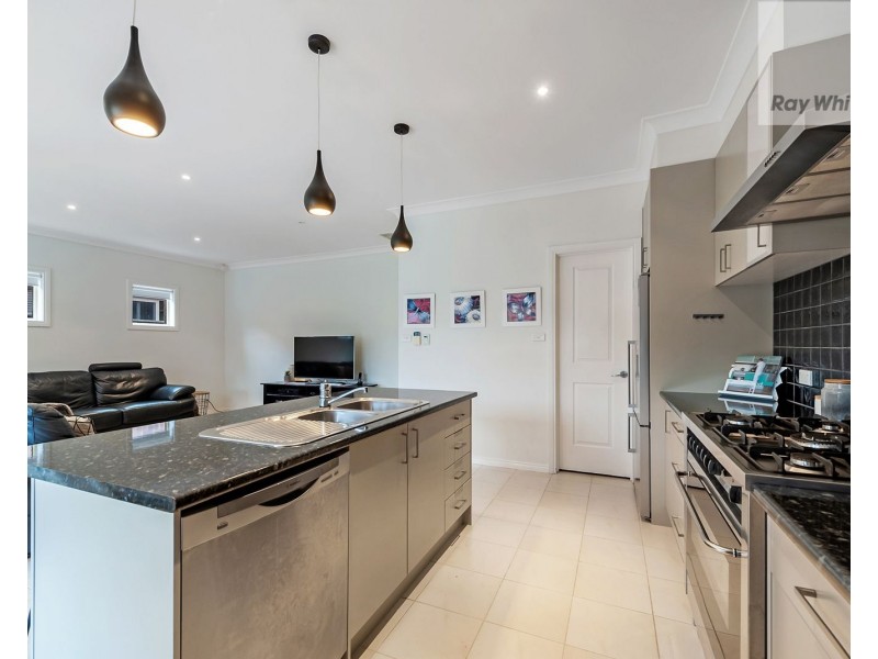 35 Bellfield Drive, Craigieburn VIC 3064