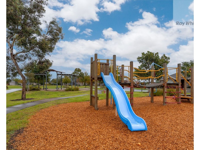 35 Bellfield Drive, Craigieburn VIC 3064