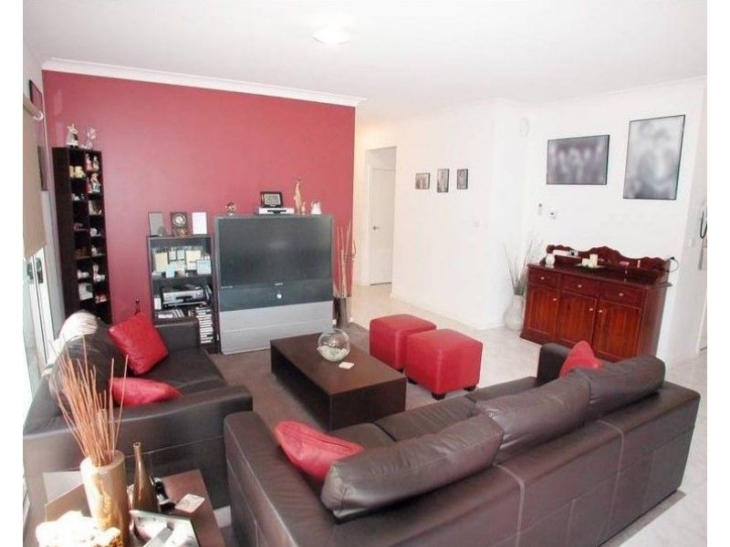 27 Swinburne Close, Craigieburn VIC 3064