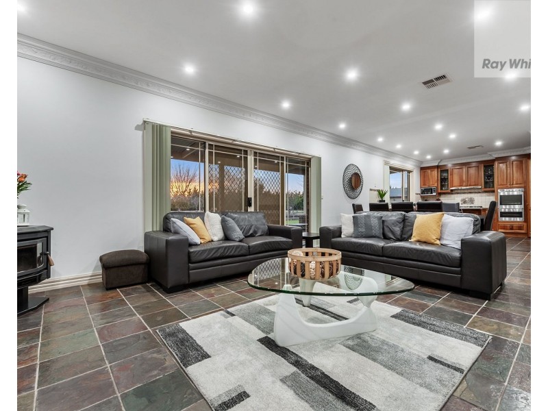 5 Lakeview Drive, Mickleham VIC 3064