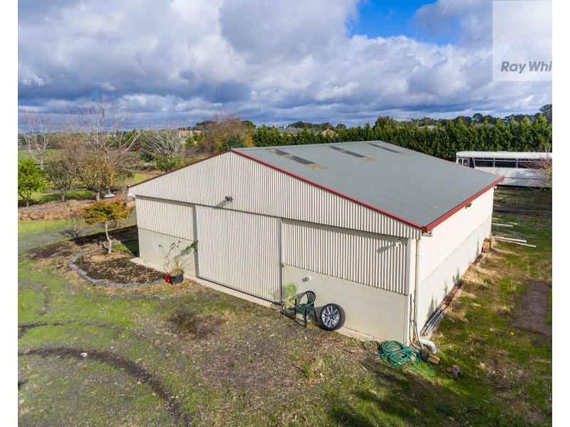 5 Lakeview Drive, Mickleham VIC 3064