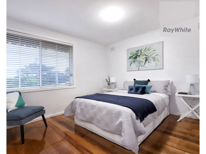 50 Woodstock Drive, Gladstone Park VIC 3043