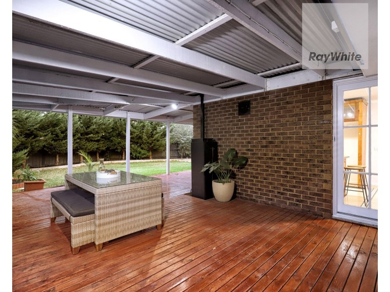 50 Woodstock Drive, Gladstone Park VIC 3043
