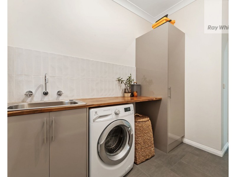 7 Bowman Glen, Craigieburn VIC 3064