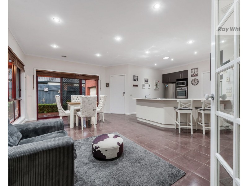 16 Burniston Avenue, Craigieburn VIC 3064