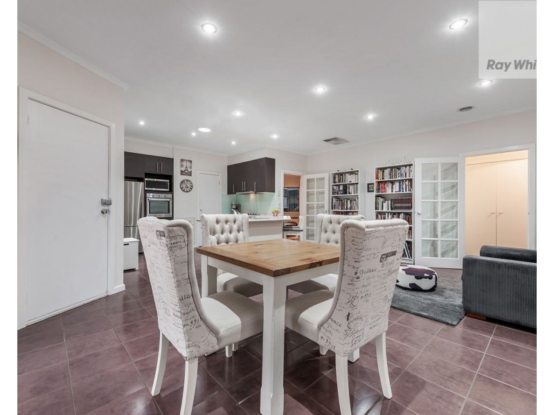 16 Burniston Avenue, Craigieburn VIC 3064